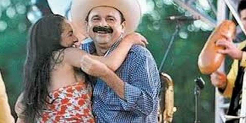 Crean juego de Layín, el alcalde que “robó poquito”