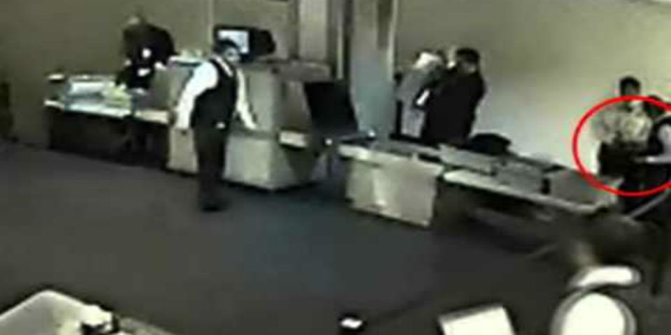 Personal tiene facultad de revisar maletas: Agencia General de Aduanas