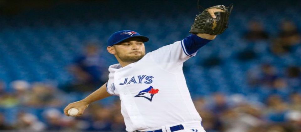 Mexicanos impulsan victoria de Toronto