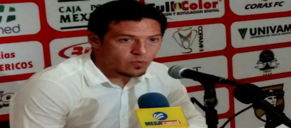 Camoranesi renuncia a Coras previo al juego contra Chivas