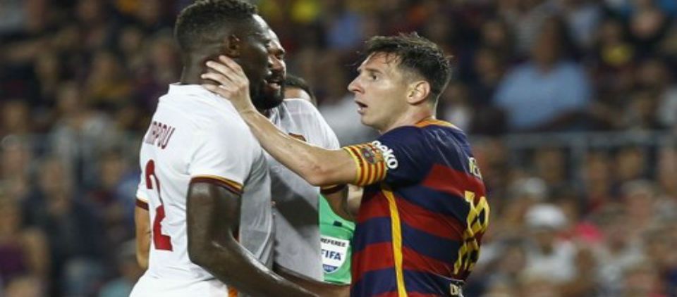 Video: Messi golpea a rival