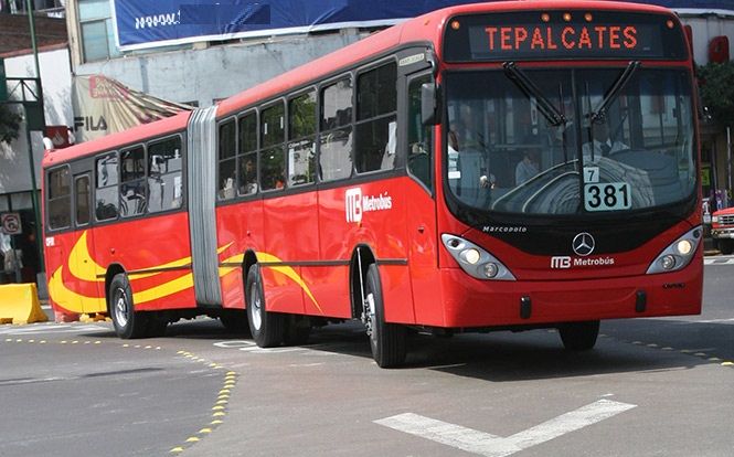Cerrada estación Leyes de Reforma del Metrobús por obras