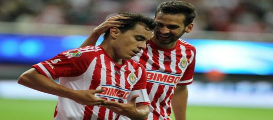 Omar Bravo se proclama máximo goleador de Chivas