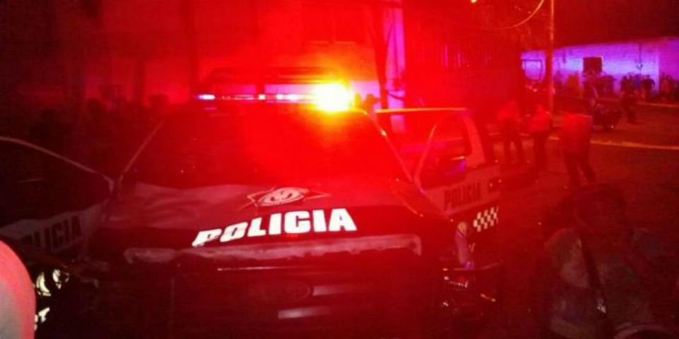 Patrulla atropella a una familia