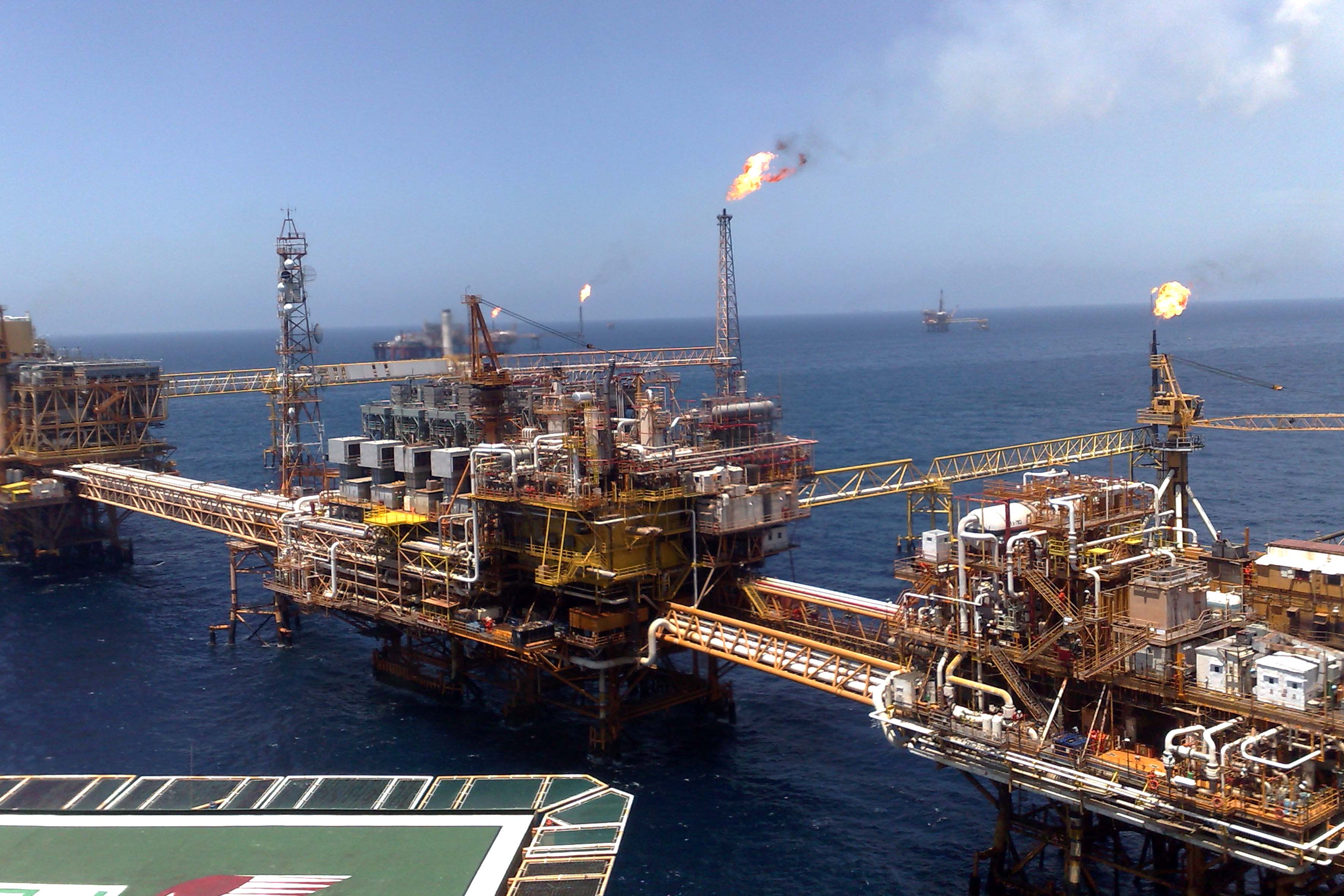 Pemex recortara 9 mil empleos para 2017 - pemex22