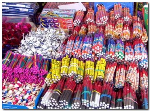 Once heridos por explosión de cohetes en Edomex