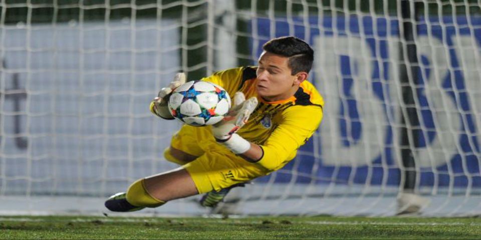 El Porto inscribe a Raúl Gudiño en su primer equipo