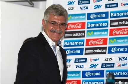 Memes de la presentación del Tuca con el Tri