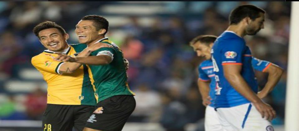 Venados sorprenden en el Azul