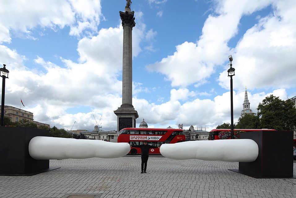 Escultura mexicana se vuelve atracci&oacute;n en plaza de Londres