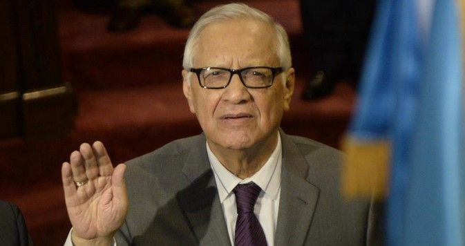 Alejandro Maldonado jura como nuevo presidente de Guatemala