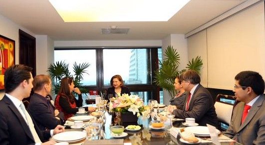 Titular de la PGR se reúne con investigadores del CIDH