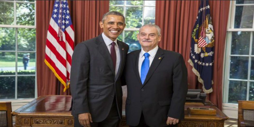 Embajador Basáñez presenta cartas credenciales a Obama