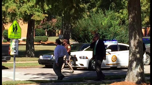 Tiroteo en universidad de Mississippi deja un muerto