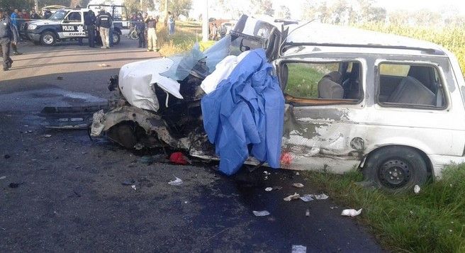 Dos muertos por choque en carretera de Zumpango