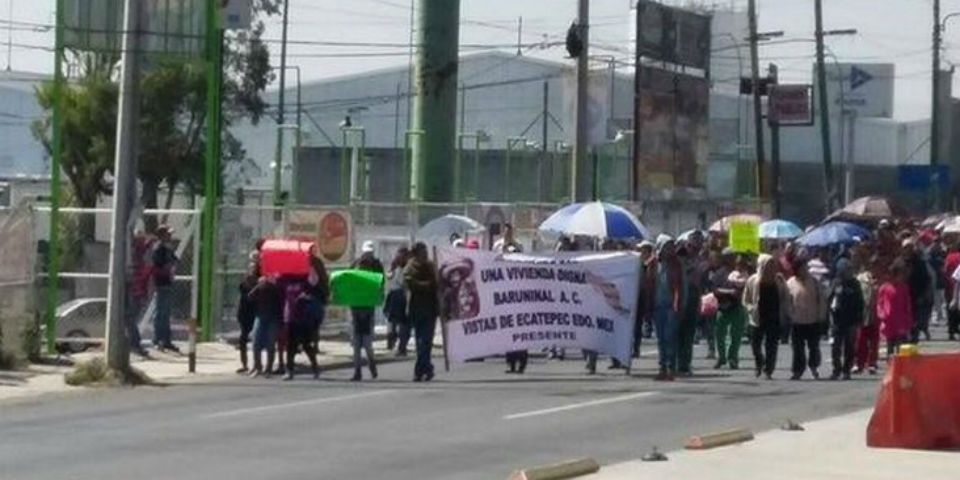 Bloqueo de comerciantes en Ecatepec