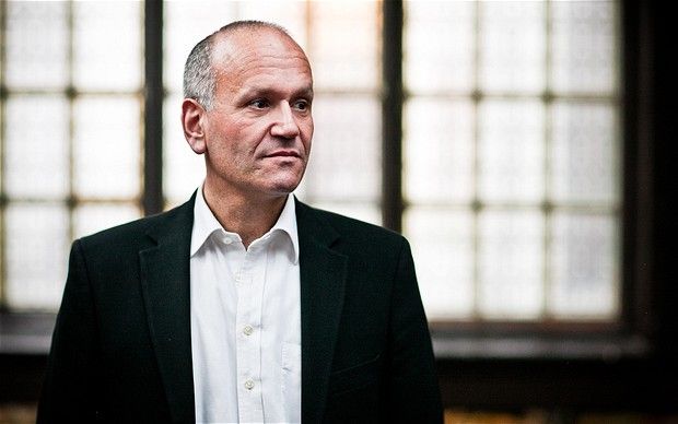 Acusan a asesor de David Cameron por delitos sexuales a menores