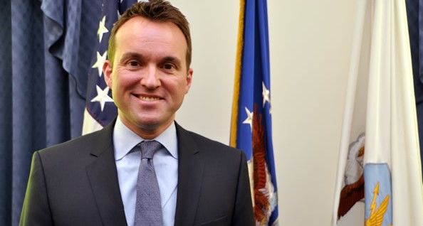Obama nomina a Eric Fanning como jefe del Ejército de EE.UU. Obama nomina a Eric Fanning como jefe del Ejército de EE.UU.