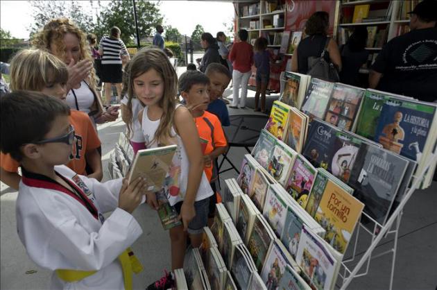 Menos del cuatro por ciento de adolescentes leen