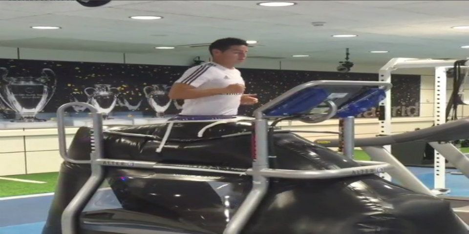 James Rodríguez se rehabilita con máquina de la NASA