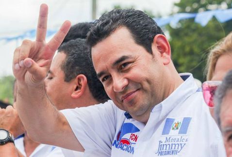 Peña Nieto pospone visita a Guatemala - Jimmy-Morales