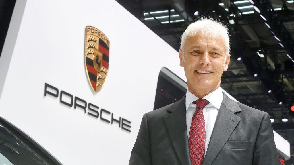 Volkswagen deberá realizar 'recortes masivos' tras escándalo - Matthias-Mueller-Vorstandsvorsitzender-von-Porsche-am-02-1024x576