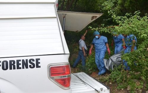 Encuentran siete cadáveres en fosa de Acapulco