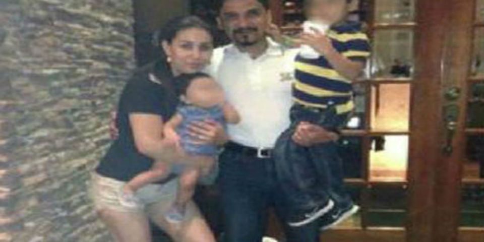 Mujer apuñala a sus tres hijos; mata a bebé de 8 meses