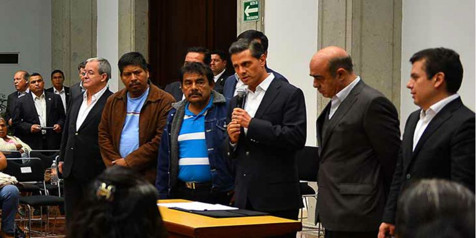 Padres de normalistas pedirán a EPN nueva investigación