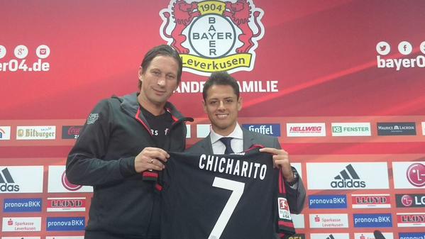 Los traspasos de mexicanos más caros en Europa - Presentacion-Chicharito-4