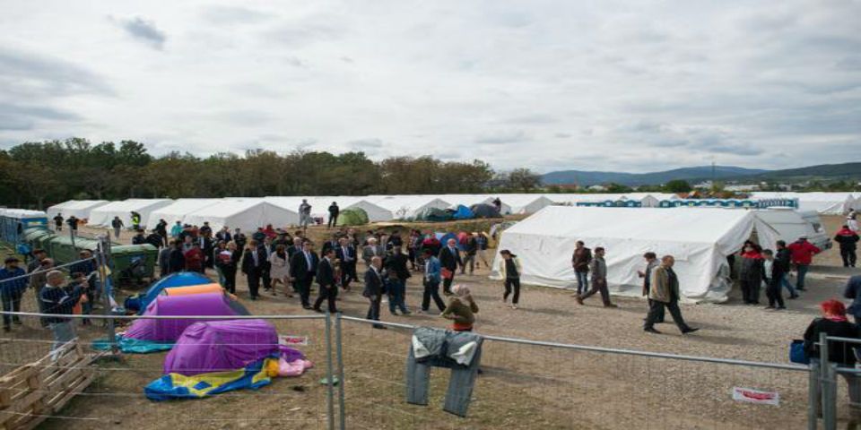 Macron propone crear policía europea fronteriza - Refugiados