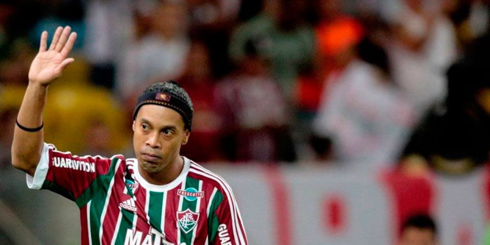 Ronaldinho deja el Fluminense