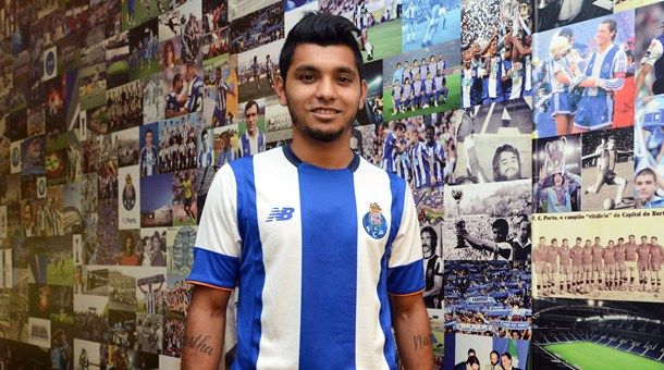 Los traspasos de mexicanos más caros en Europa - Tecatito-2