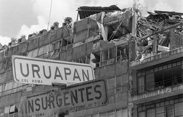 Café Político: terremoto del 85 dejó un olor a muerte en la ciudad