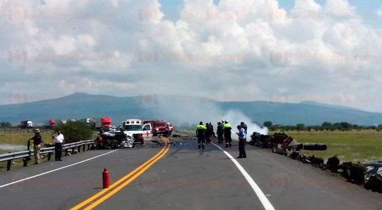 Dos funcionarias municipales mueren en accidente carretero en Morelia