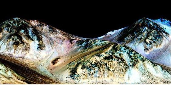 Marte podría albergar agua en su superficie