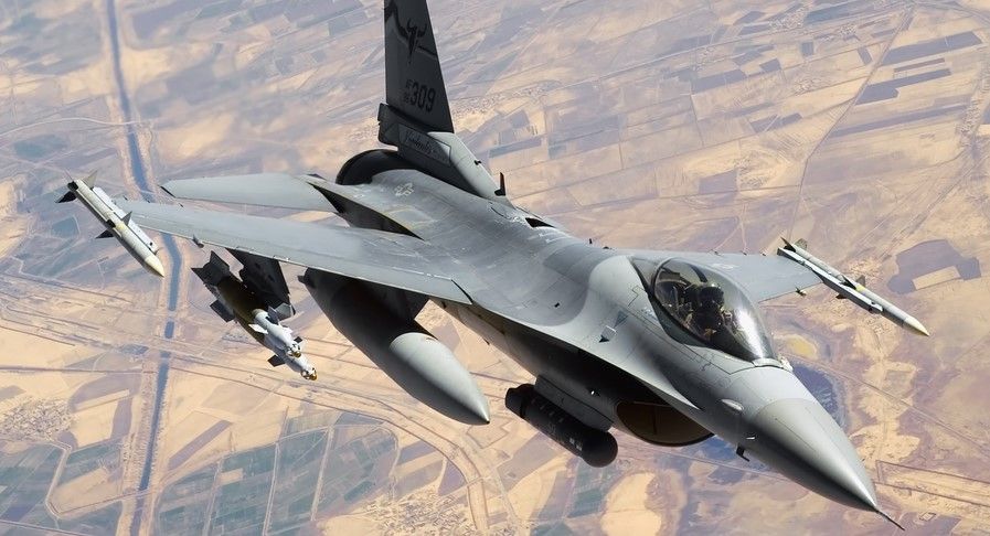 Irak lanza 15 ataques aéreos contra el Estado Islámico