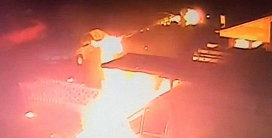 Video: incendia camioneta y su brazo