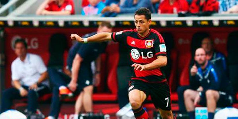 Chicharito se estrena en Champions con el Leverkusen