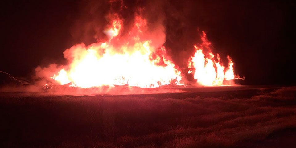 Choque e incendio bloquea carretera San Luis Potosí-Matehuala