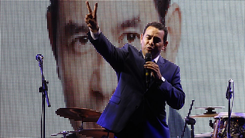 Jimmy Morales gana primera ronda en elecciones de Guatemala