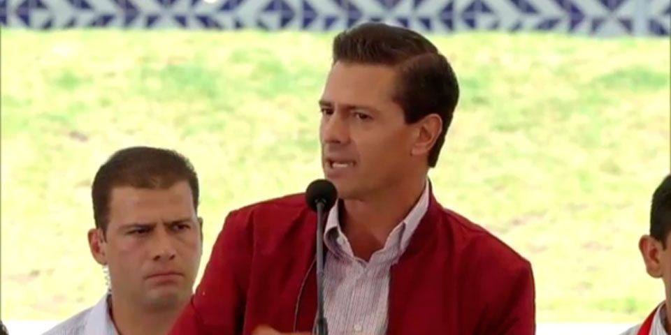 EPN dispuesto a reunirse con padres de normalistas