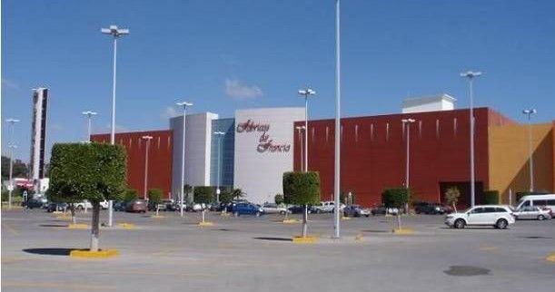 Aprueban exención de pagos en estacionamientos de SLP