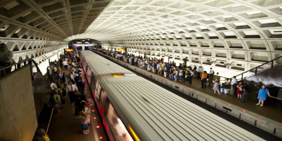 Usuarios del Metro de Washington frustran secuestro a una niña de 2 años