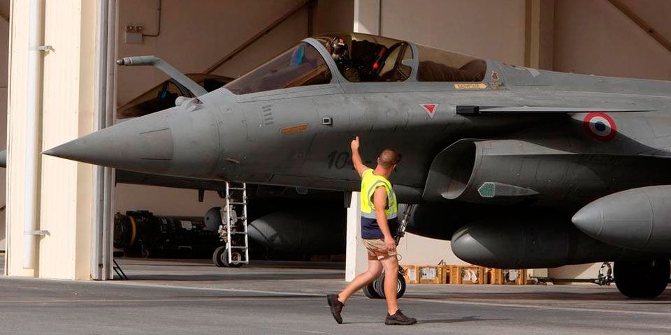 Francia confirma planes de atacar a EI en Siria Francia confirma planes de atacar a EI en Siria