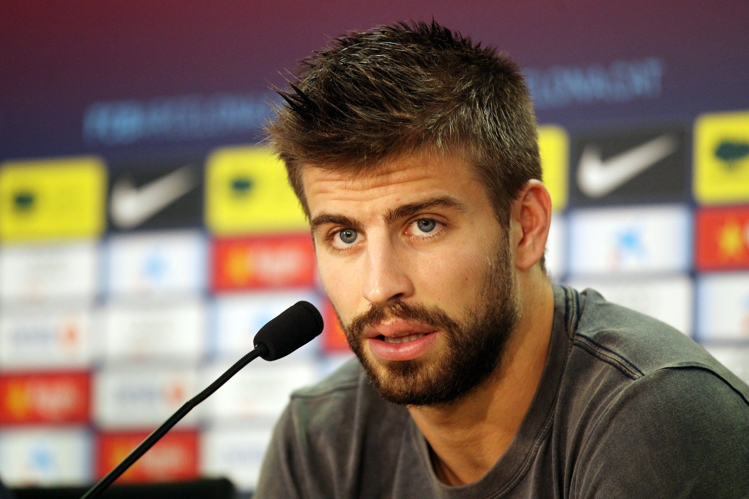 Funcionarios defienden a Gerard Piqué