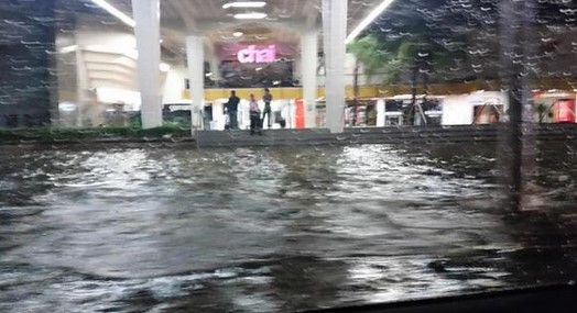 Lluvia inunda Guadalajara