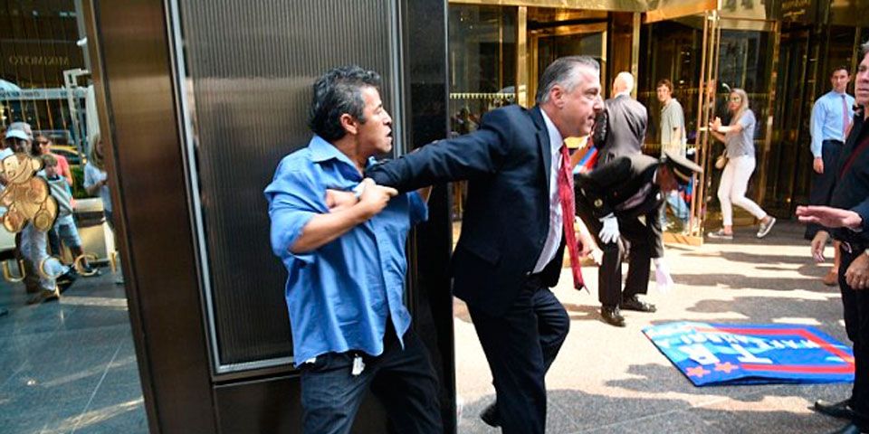 Mexicanos demandan a Trump por agresión