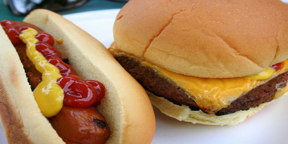 Hamburguesas y hot dogs intoxican a 59 personas en Durango