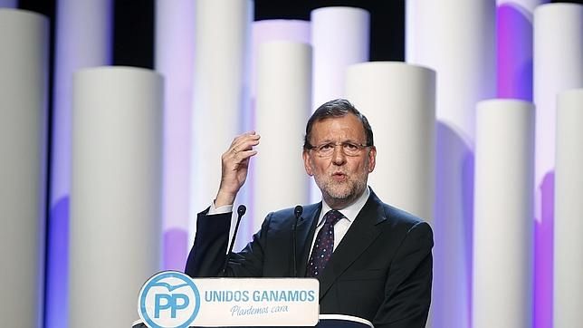 Independentistas carecen de apoyo en los votos y en la ley: Rajoy